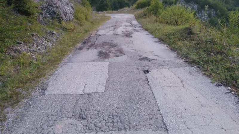 Наливат 2,4 милиона лева за ремонт на пътищата в Асеновградско