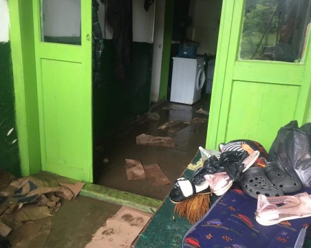 Бедственото положение в Стражица остава! Цял нощ пожарникари източваха язовира