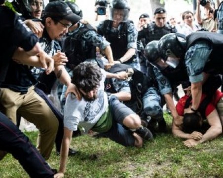 Повече от 400 души са арестувани в Москва!