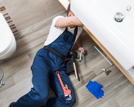 Търсят се: Водопроводчици и учители в Пловдив