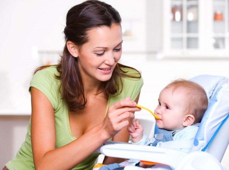 3 храни, които по-добре да не давате на детето си - може да е фатално!