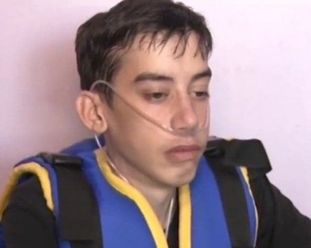 18-годишен чака белодробна трансплантация, нуждае се от средства за терапия