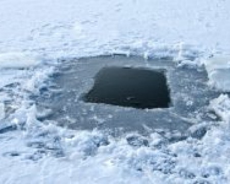 Майка на удавен в езеро студент осъди общината за 200 000 лв.