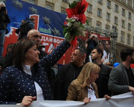 Три лобита в БСП, две с обща цел – свалянето на Нинова