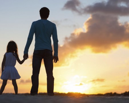 Всеки баща има право на 10 дни отпуск около раждането!, категоричен е ЕС