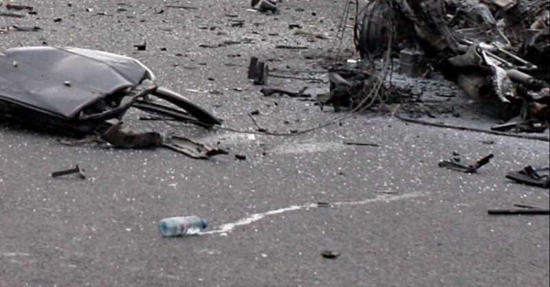 Трима млади мъже загинаха на пътя. БМВ-то им се удари в бус край Неделино