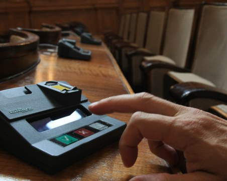 Окончателно пресметнато: Над 14 милиона лева ще връщат партиите