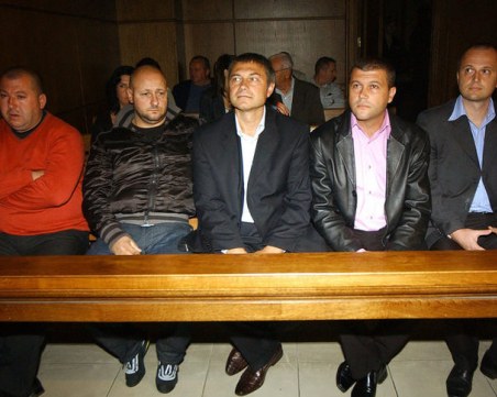 Съдът решава за рестарт на делото за полицаите, осъдени за Чората