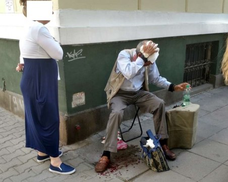 Възрастен мъж бе пребит в центъра на София