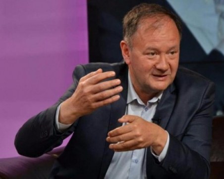 Михаил Миков: Мнозинството българи имат интереси от лява политика