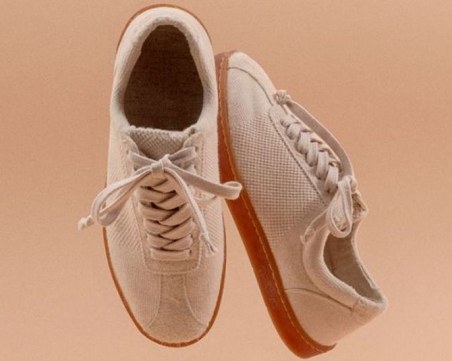 Пускат първите напълно биоразградими маратонки