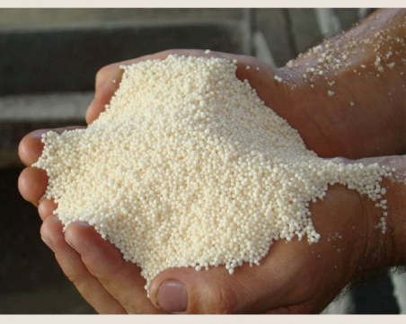 Затягат продажбата на изкуствена тор заради самоделни бомби на терористи