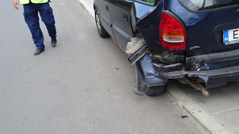 Мъж и жена пострадаха при катастрофа на пътя Бургас-Айтос