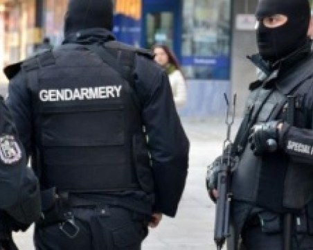 Полицай е задържан за участие в група за нелегално производство на тютюн