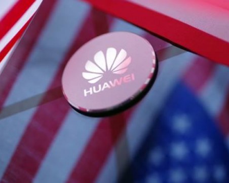 Huawei намалява производството с 30 млрд. долара