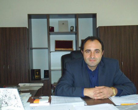 Жителите на Костенец: Кметът ни е цар на схемите!