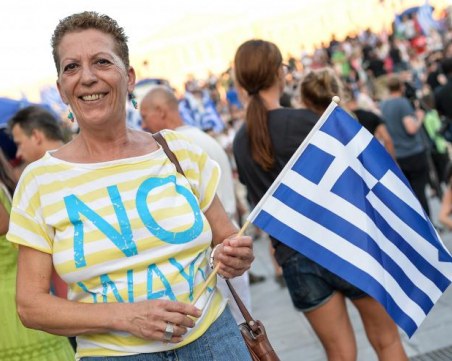 Гръцката драма: Бедна селянка до 20 г., графиня със слугиня на 40, фалирала истеричка на 60