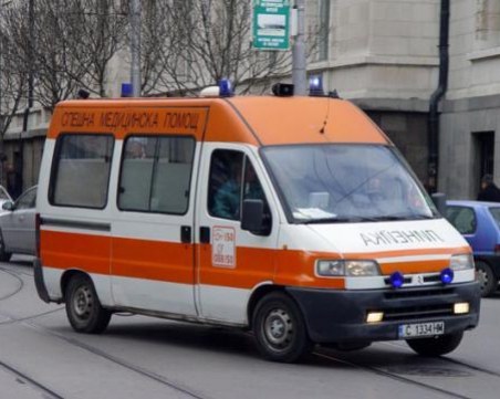 Раненото при катастрофата край Варна момче е в кома, борят се за живота му