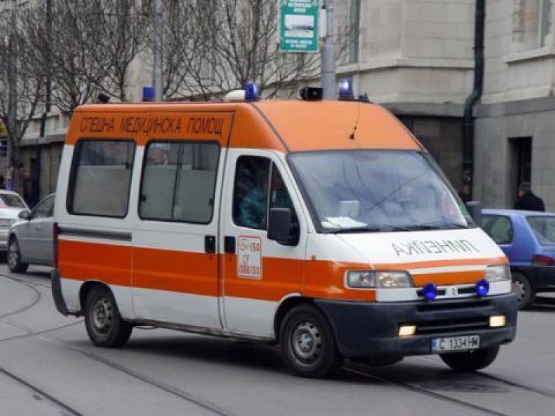 Раненото при катастрофата край Варна момче е в кома, борят се за живота му