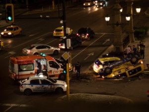 Кола е по таван след зверско меле в София