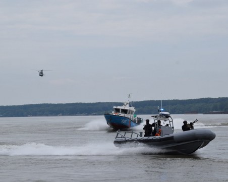 16-годишен изчезна във водите на Дунав край Силистра. Издирват го!