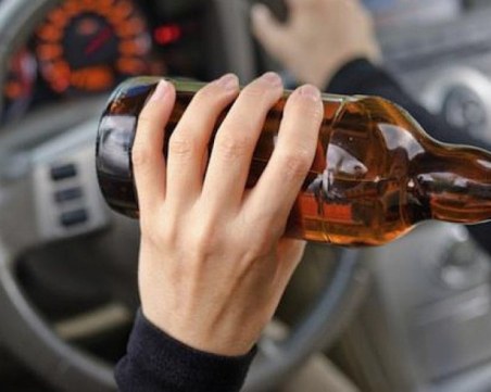 27-годишна пловдивчанка преспа в ареста! Качила се надрусана зад волана