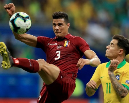 Бразилия се издъни на Копа Америка след три отменени гола