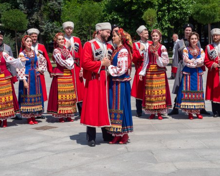 Кубанският казашки хор представя уникална фолклорна програма в Пловдив
