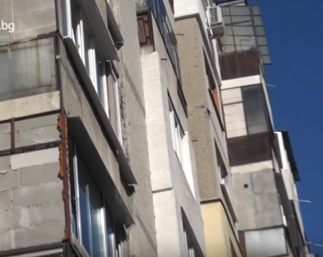 Междусъседски войни: Кой ще се вози на асансьора? Кой ще ремонтира покрива?