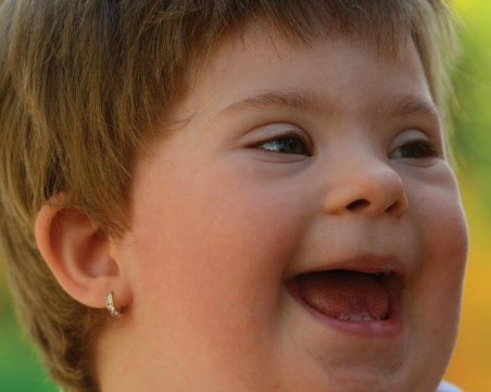 Мими... Пламъкът угасна! Почивай в мир, мило дете!