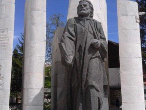 Прекланяме се пред Паисий Хилендарски днес