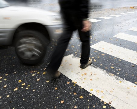 Кола отнесе пиян пешеходец на столичното Ботевградско шосе