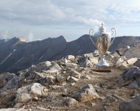 Локо вдигна Купата още по-високо