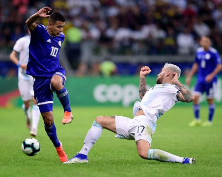 Слаба Аржентина едва отърва нов провал на Копа Америка