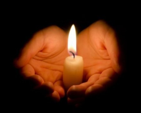 Почина драматургът Иван Дечев