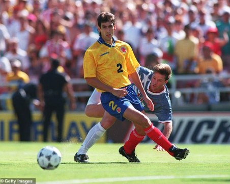 Преди 25 години: Футболист си вкара автогол и заплати с живота си