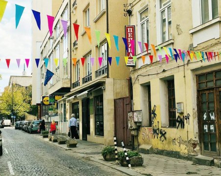 Споделена КвАРТал-на улица събира столичани за дебат, сладкиши и изкуство