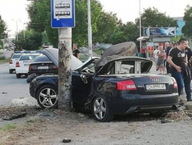 Това е колата, в която загина 19-годишно момиче