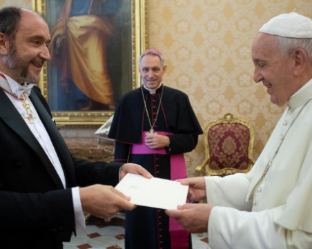 Новият ни посланик във Ватикана връчи акредитивните си писма на папата