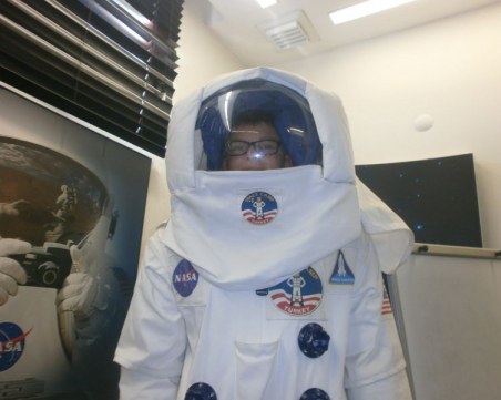 Петокласник от Пловдив, вдъхновен от Космоса и Галактиката, посети лагера на НАСА в Турция