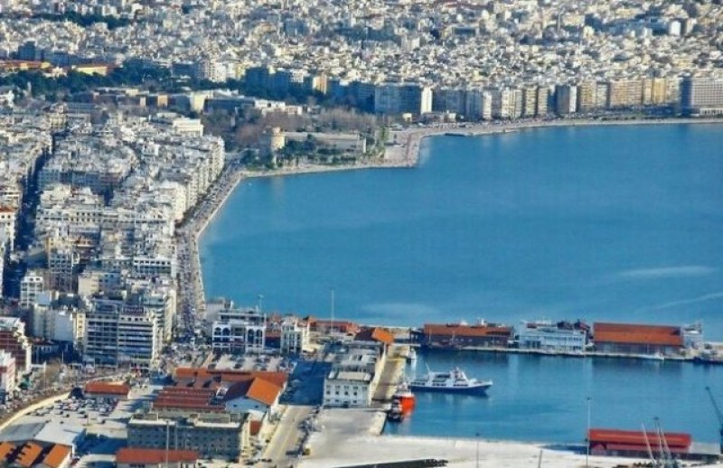 40 градуса в Гърция! Предупреждават туристите заради жегата