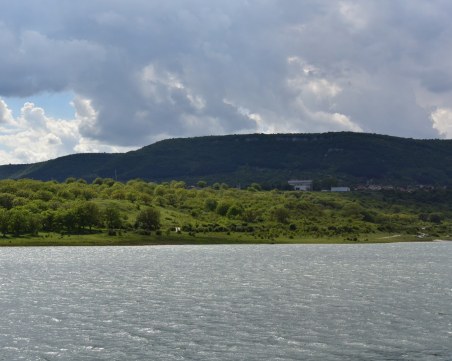 Още един удавник! Откриха труп в Шуменското езеро