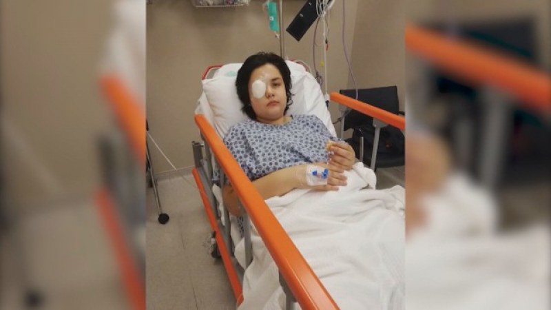 12-годишната Криси с поредна битка с живота. Скъпа операция може да спаси окото ѝ