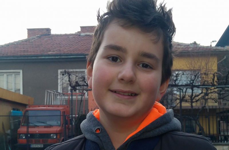 14-годишният Теодор се бори с агресивен рак на костите! Нуждае се от €300 000, за да живее