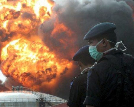 Казахстан евакуира цял град заради серия от взривове