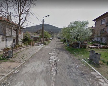 Как с ремонт на две улици по 300 м община 