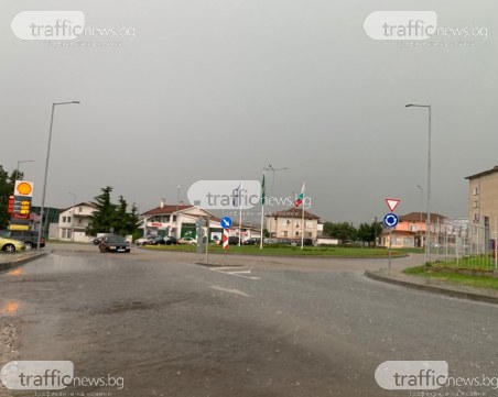 Порой в Карлово – закъсали коли по улиците, които са като реки