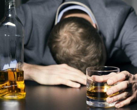 Махмурлукът е бич за икономиката! Запои ощетяват с 1,4 млрд. лири годишно Великобритания