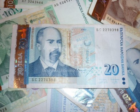 Затънали в дългове! Просрочените заеми за 2017 година са €4,8 млрд.