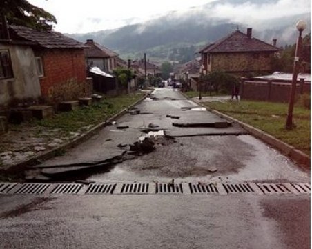 Потоп заля Котел, реката излезе от коритото си